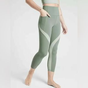 Athleta Salutation Stash pockets Colorblock 7/8 Leggings XS seafoam Green